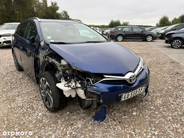 Toyota Auris 1.6 D-4D Design Edition - 9