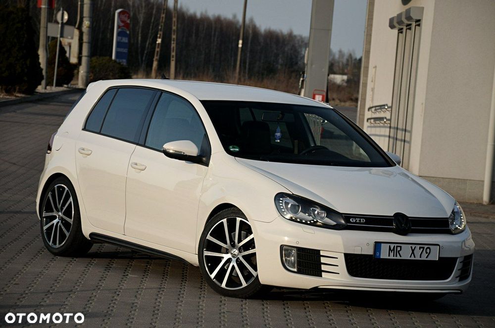 Volkswagen Golf - 3