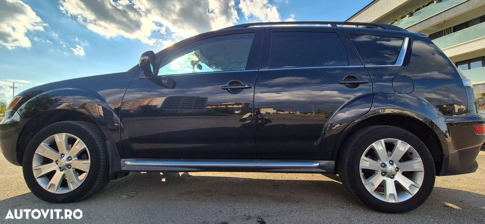 Mitsubishi Outlander 2.2 DI-D 4WD TC-SST Intense+ A05 - 4