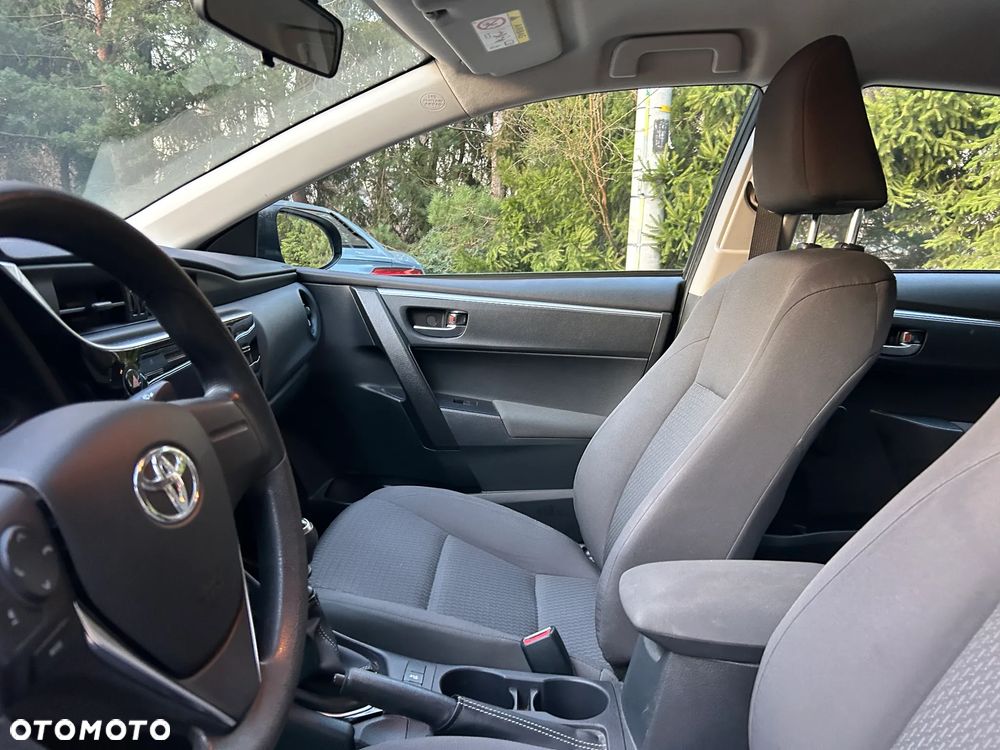 Toyota Corolla 1.6 Executive - 8