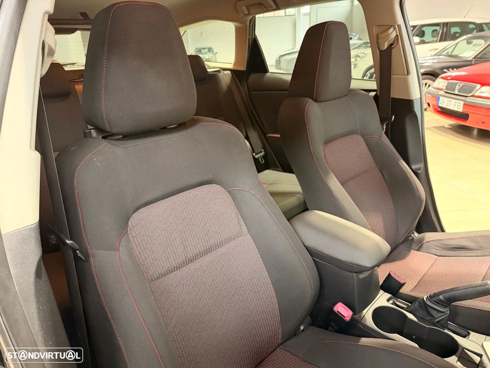 Toyota Auris Touring Sports 1.4 D-4D Com+P.Sport +Navi - 14