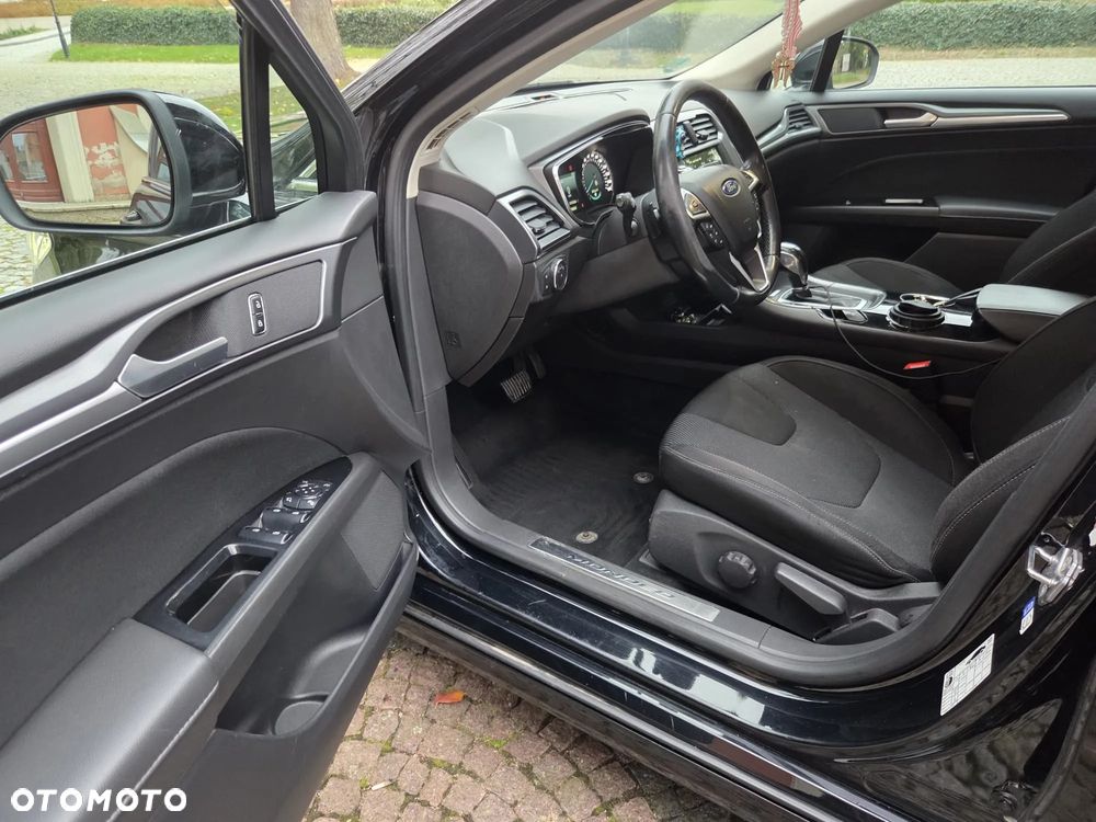 Ford Mondeo - 34