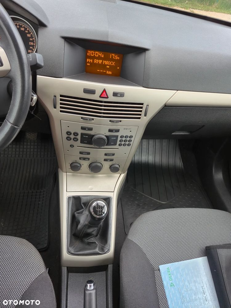 Opel Astra 1.6 Comfort / Cool - 24