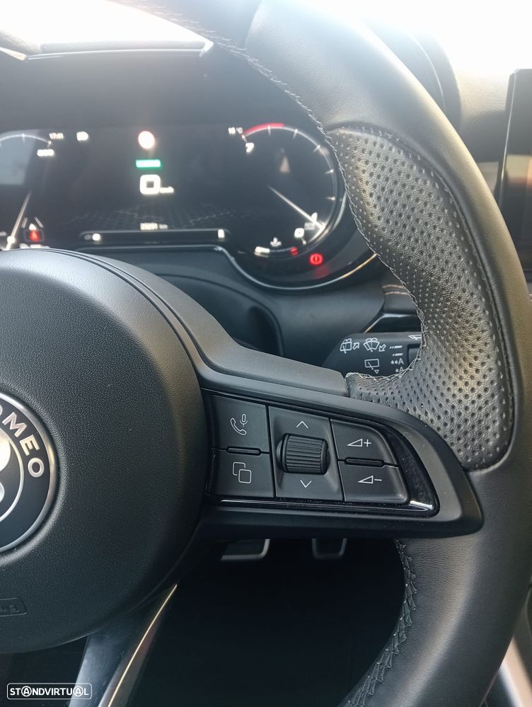 Alfa Romeo Tonale 1.3 Plug-In Hybrid TI e-AWD - 11