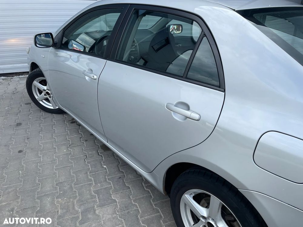 Toyota Corolla 1.4 D-4D Sedan Terra - 10