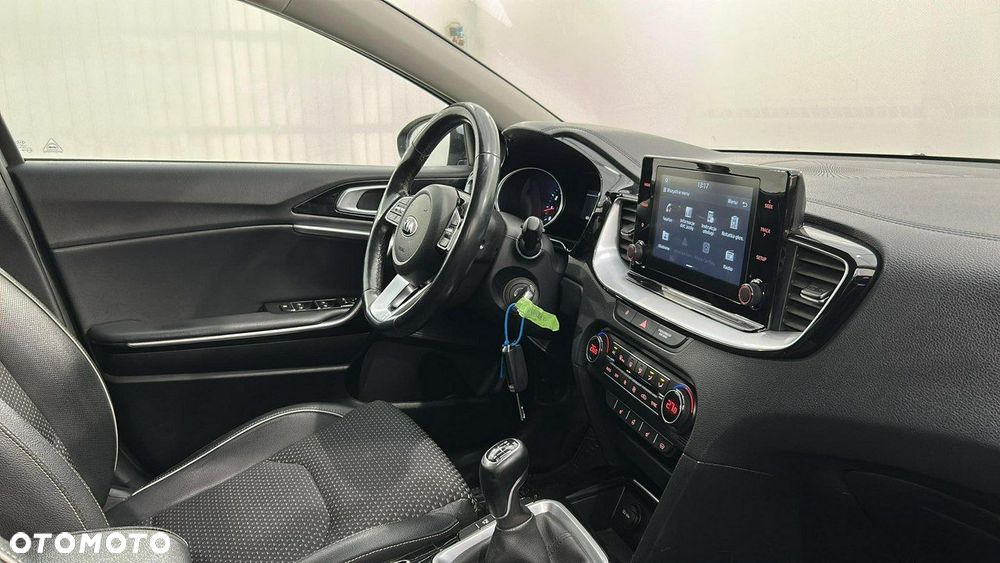 Kia Ceed 1.5 T-GDI L - 14