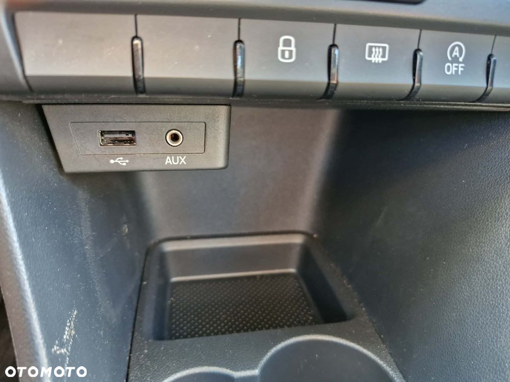 Skoda RAPID 1.2 TSI Ambition - 15