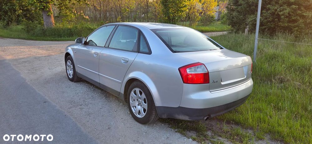 Audi A4 Limousine - 12