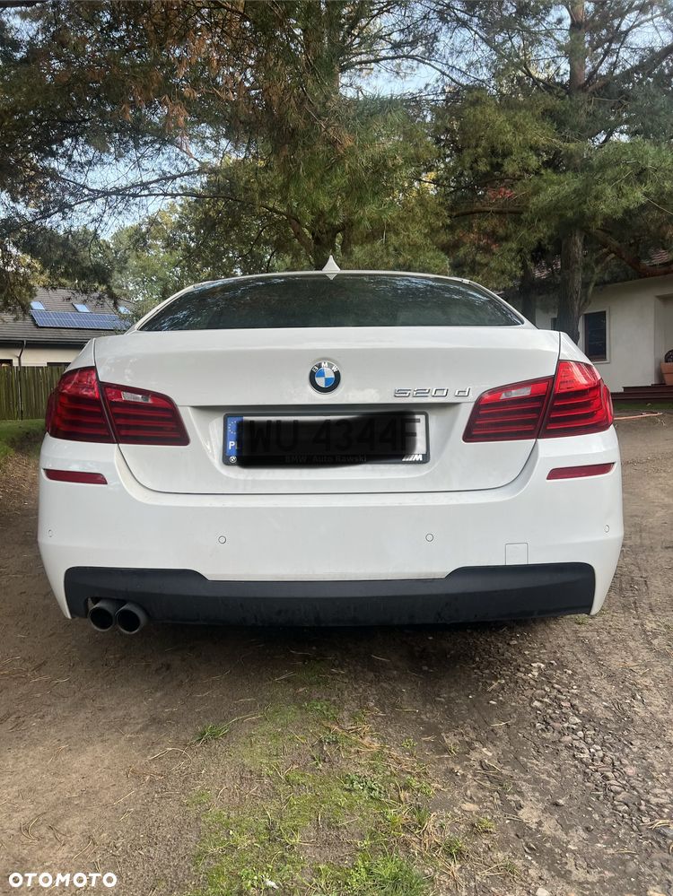 BMW Seria 5 2015 photo 4