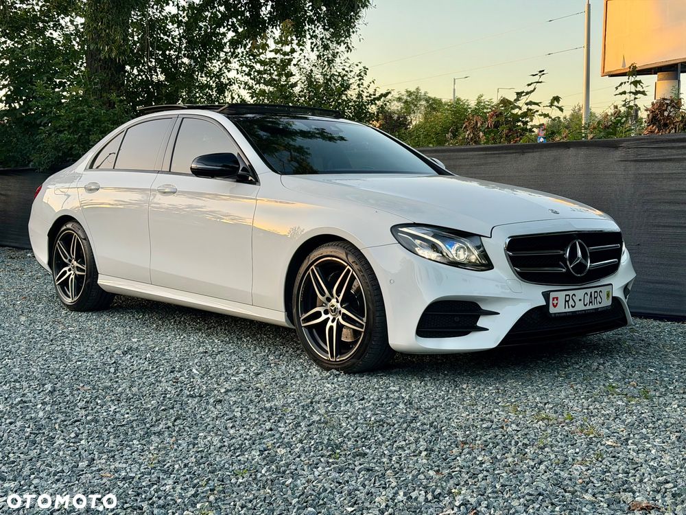 Mercedes-Benz Klasa E 220 d 4-Matic 9G-TRONIC - 37