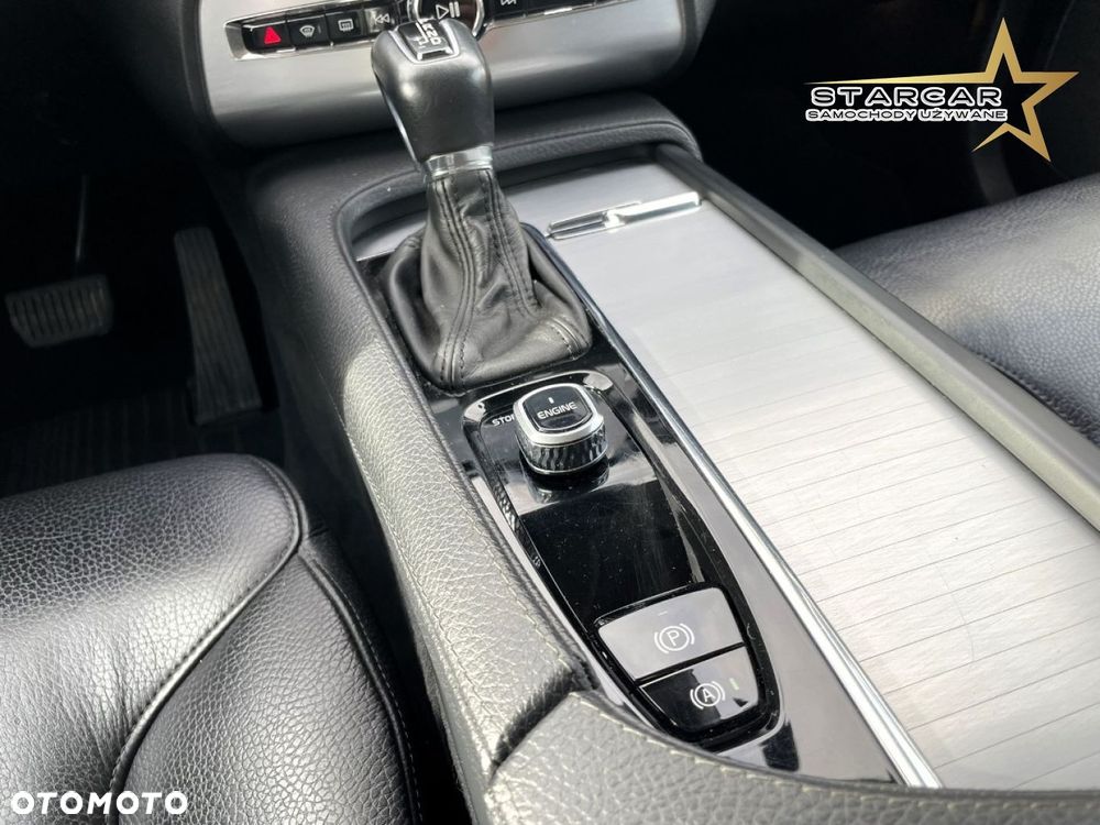 Volvo XC 90 - 18
