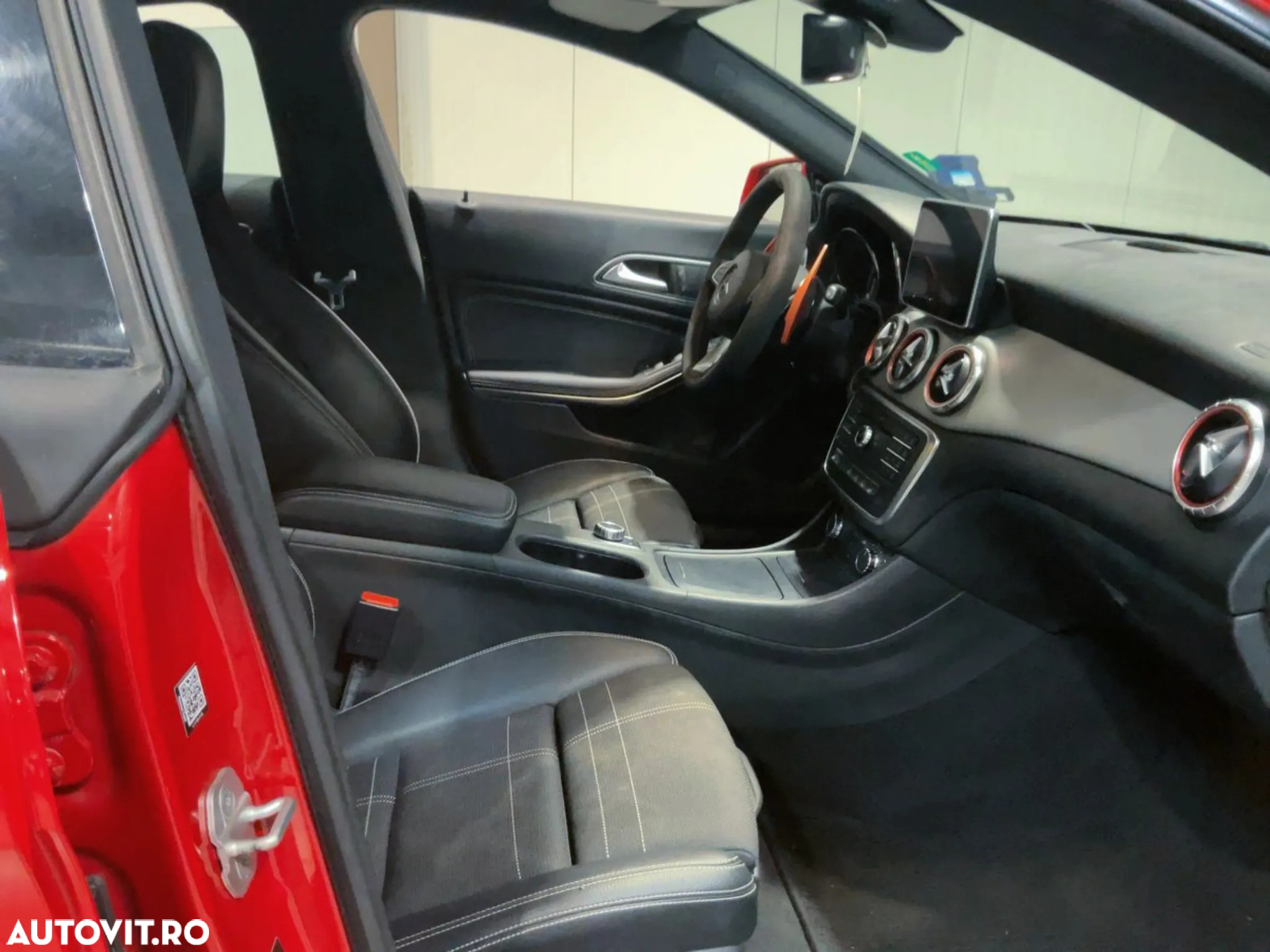 Mercedes-Benz CLA 200 7G-DCT Urban - 6