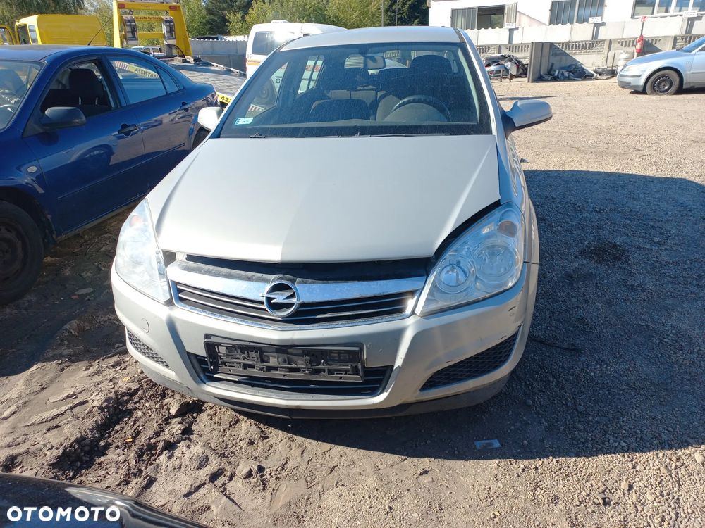 Opel Astra H lll 1.4 16V 09r Z167 wszystkie części maska zderzak lampa