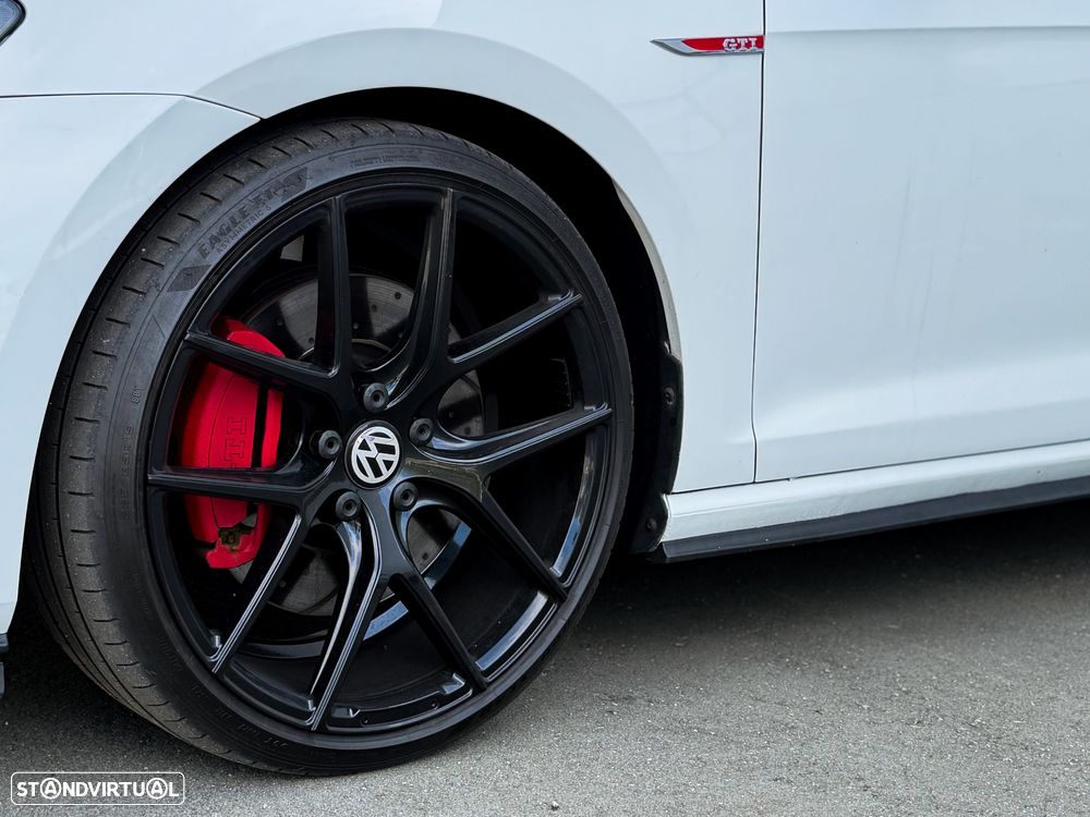 VW Golf GTI Performance BlueMotion DSG - 4