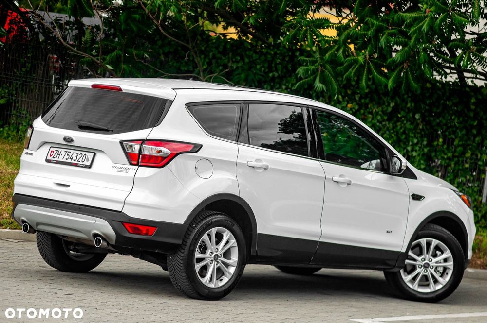 Ford Kuga 1.5 EcoBoost 4x4 Titanium - 11