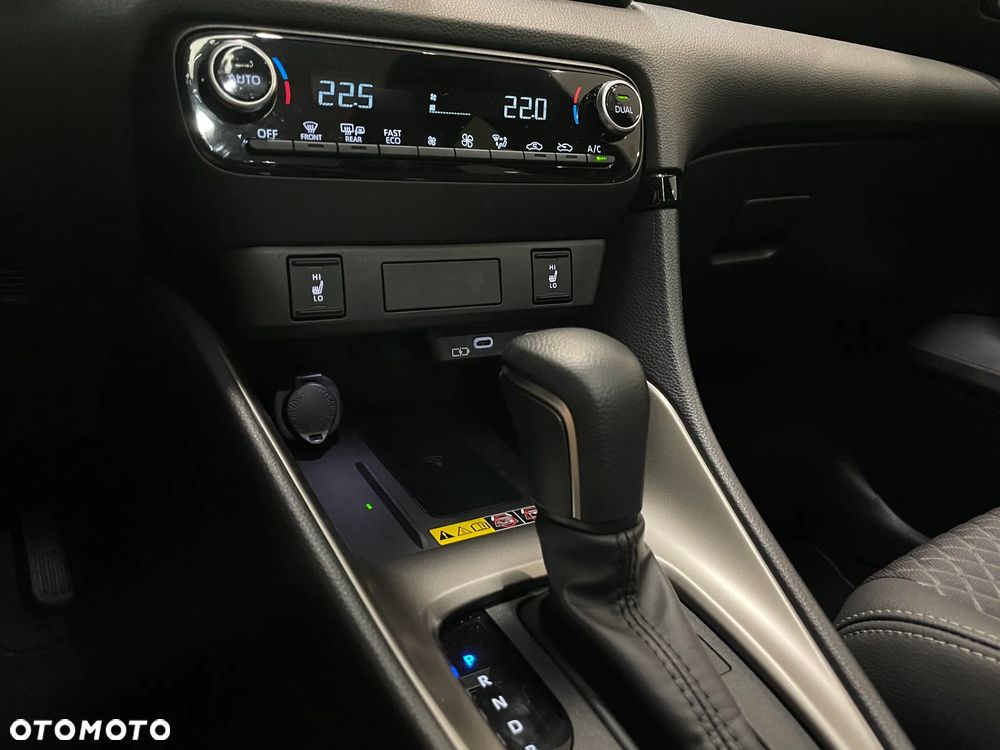 Mazda 2 Hybrid - 15