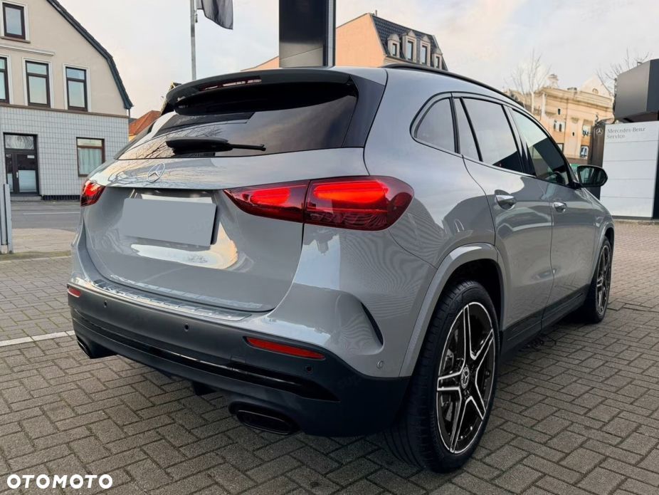 Mercedes-Benz GLA 220 mHEV 4-Matic AMG Line 8G-DCT - 5