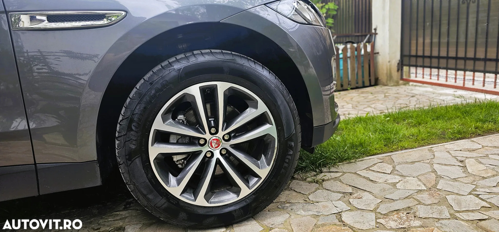 Jaguar F-Pace 20d AWD Aut. Portfolio - 14