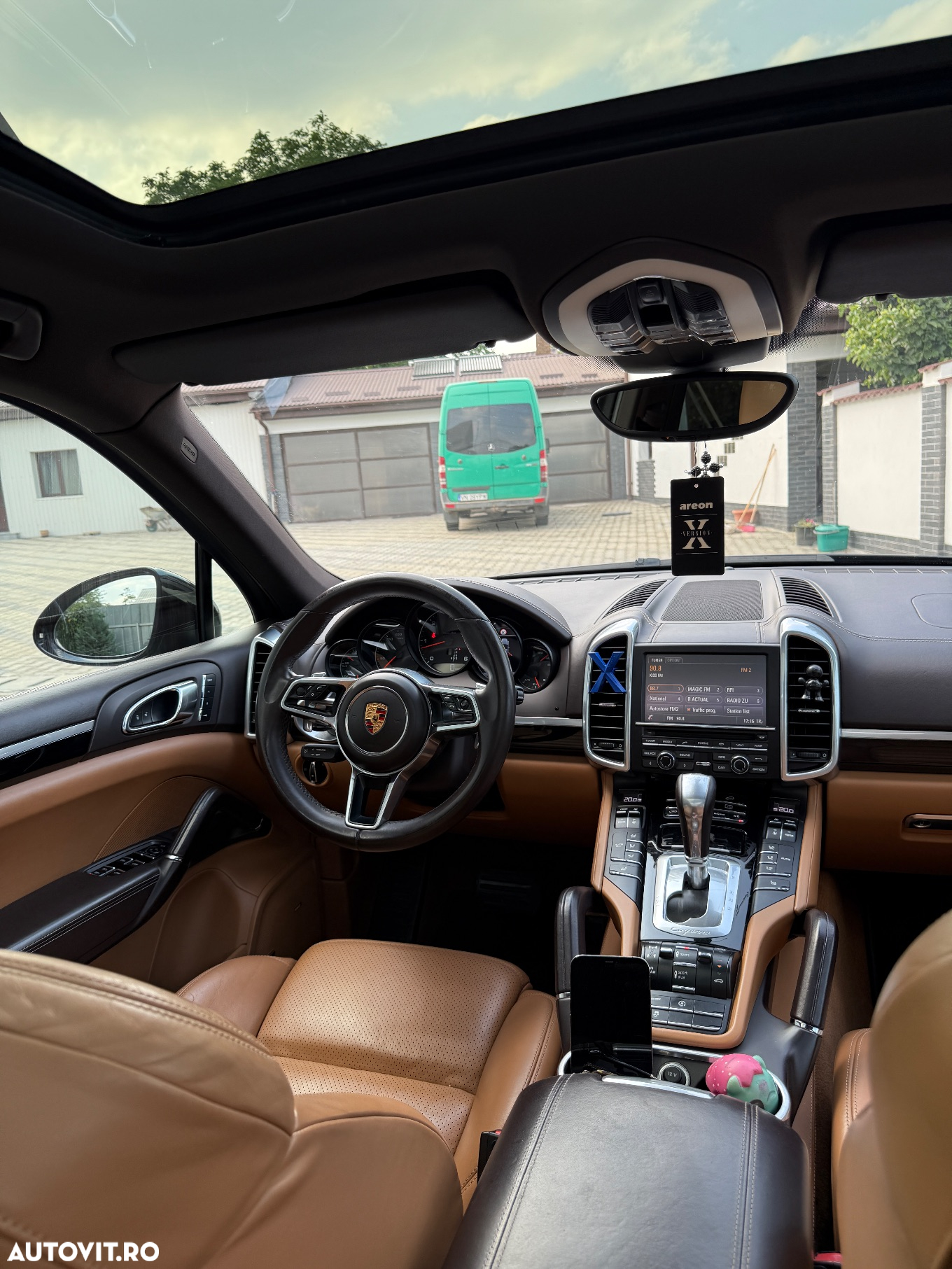Porsche Cayenne 3.0 L - 7