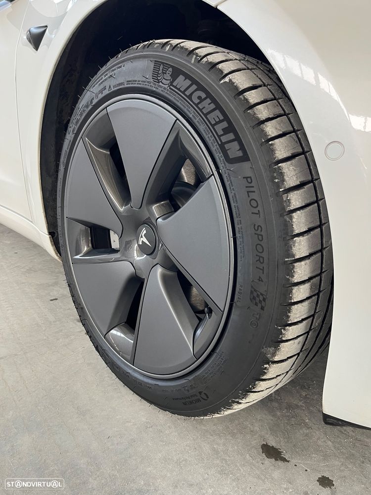 Tesla Model 3 Standard Range Plus RWD - 4