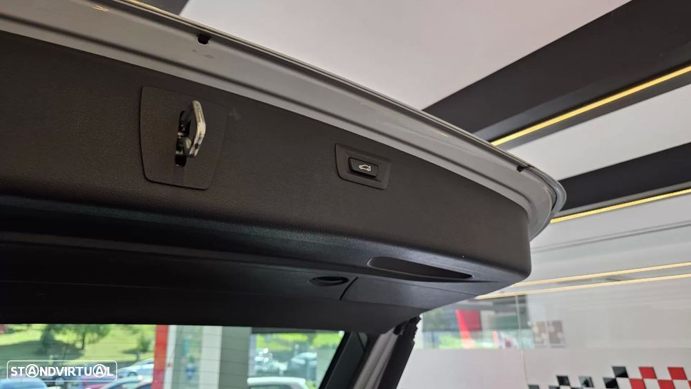 BMW 318 d Line Sport Auto - 33