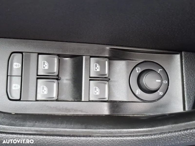 Skoda Superb 2.0 TDI DSG Ambition - 20