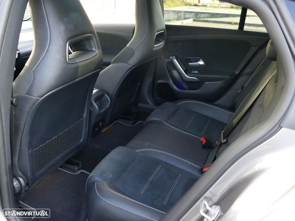 Mercedes-Benz CLA 250 e - 29