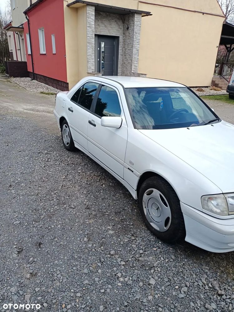 Mercedes-Benz Klasa C 220 D Classic - 1