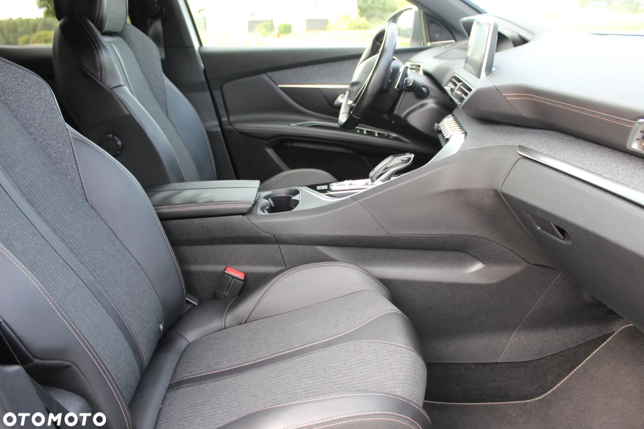 Peugeot 3008 BlueHDi 180 Stop & Start EAT8 GT - 8