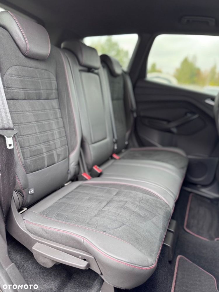 Ford Kuga - 31