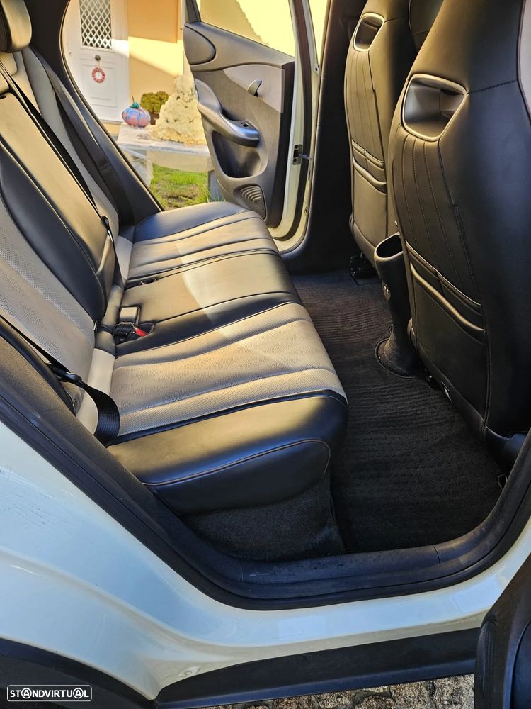 BYD Dolphin 60.4 kWh Design - 10