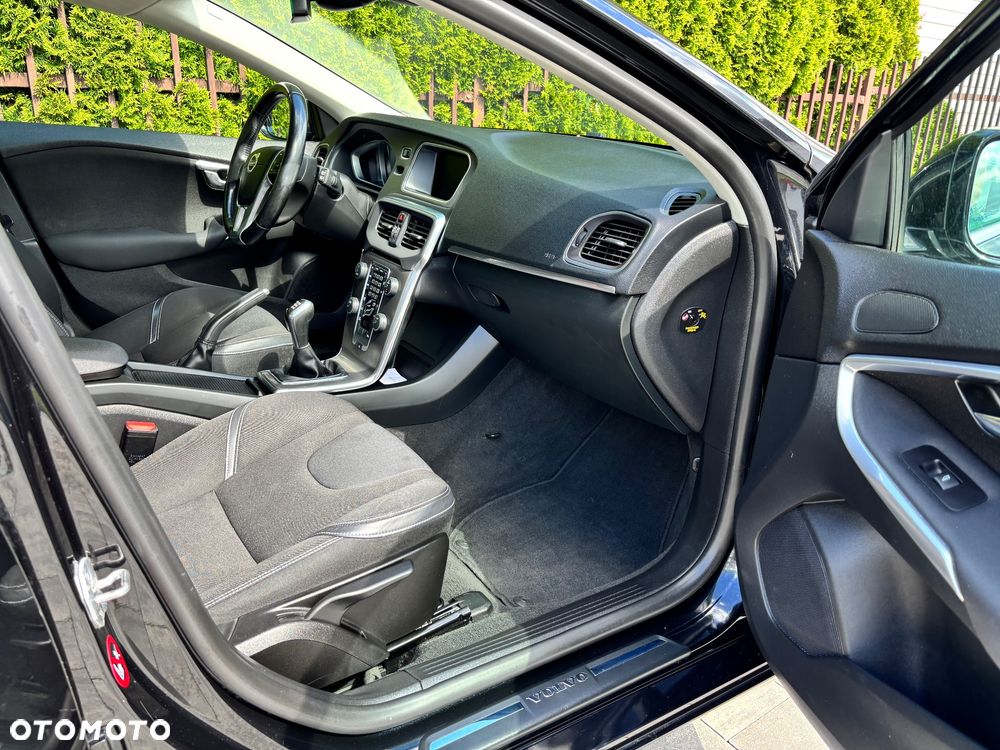 Volvo V40 D2 - 21