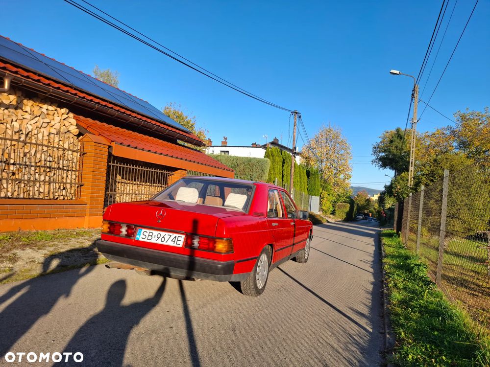 Mercedes-Benz W201 (190) - 4