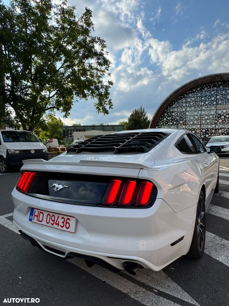 Ford Mustang 2.3 Eco Boost Aut. - 1