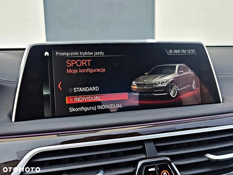 BMW Seria 7 730d xDrive - 34