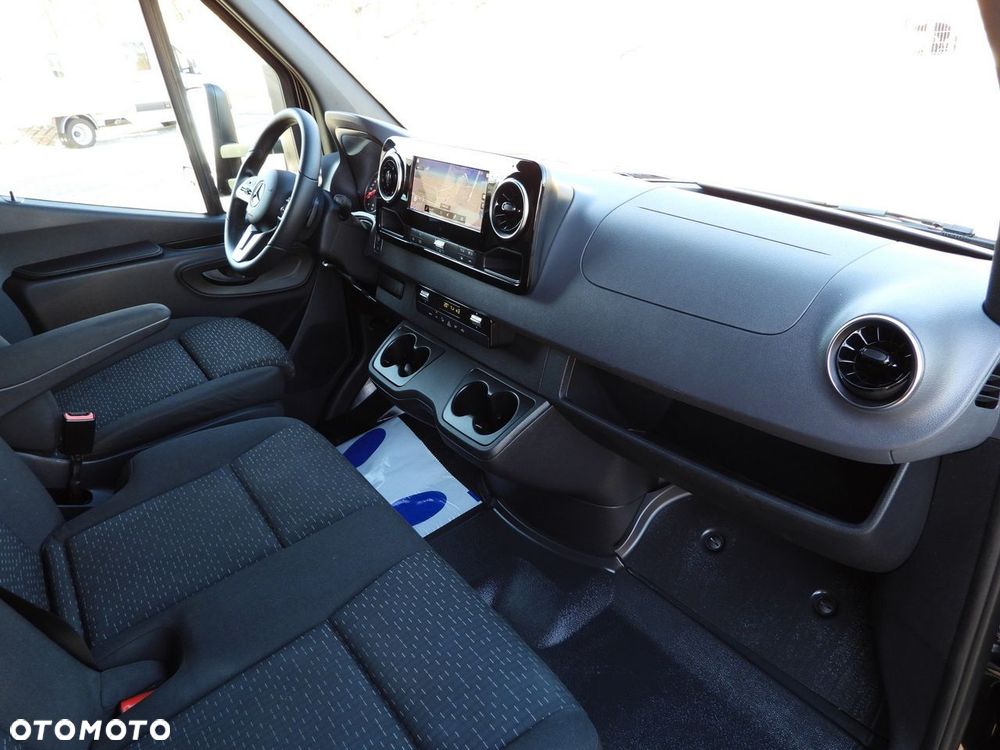 Mercedes-Benz SPRINTER 319 PLANDEKA 12 PALET TEMPOMAT NAWIGACJA PNEUMATYKA AUTOMAT HI-MATIC KLIMATYZACJA  190KM - 39