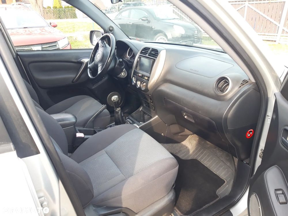 Toyota RAV4 4x4 Sol - 10