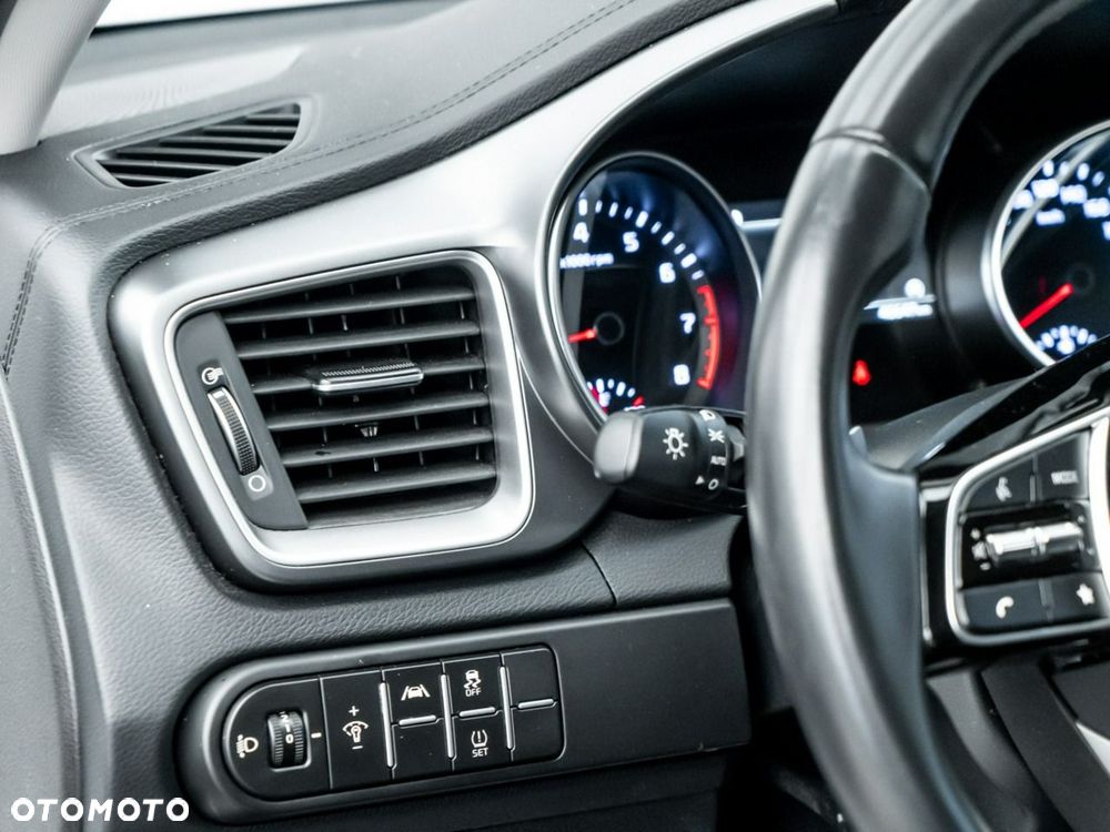 Kia Ceed 1.5 T-GDI M DCT - 24