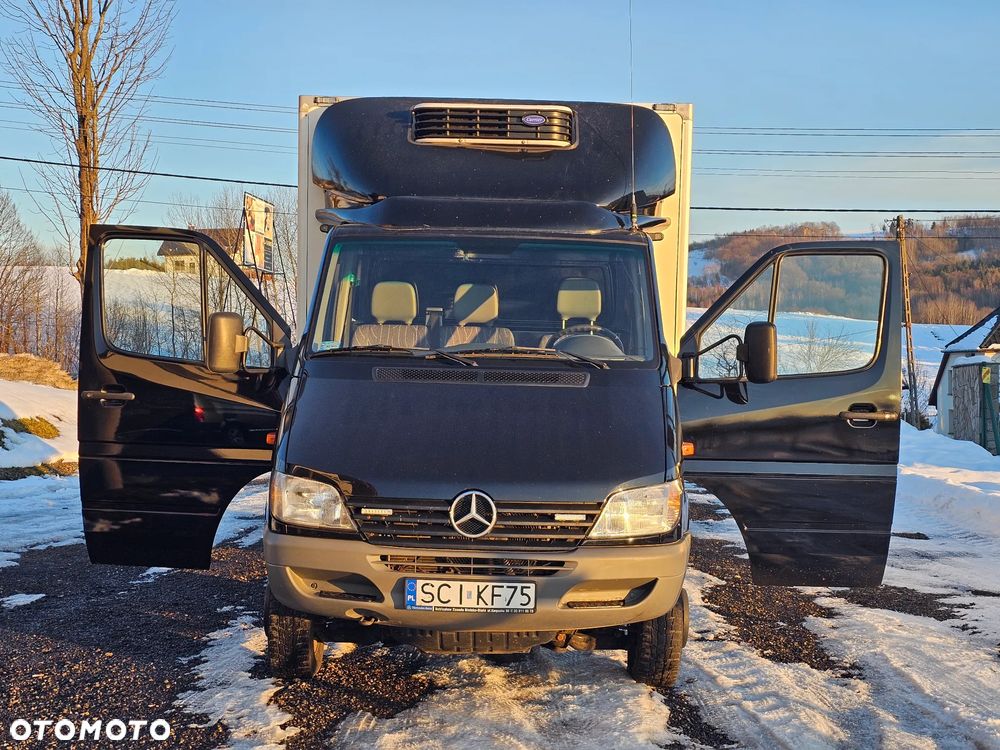 Mercedes-Benz Sprinter - 16