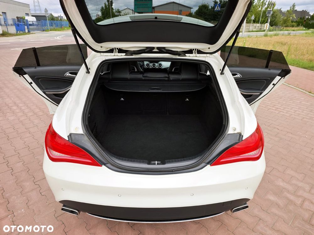 Mercedes-Benz CLA 180 7G-DCT - 11