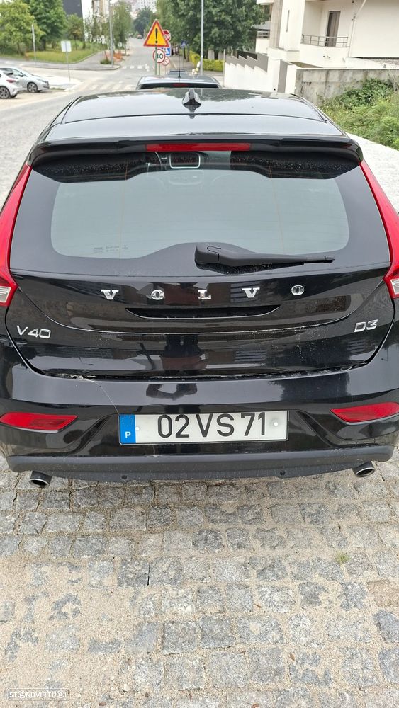 Volvo V40 2.0 D3 Momentum - 3