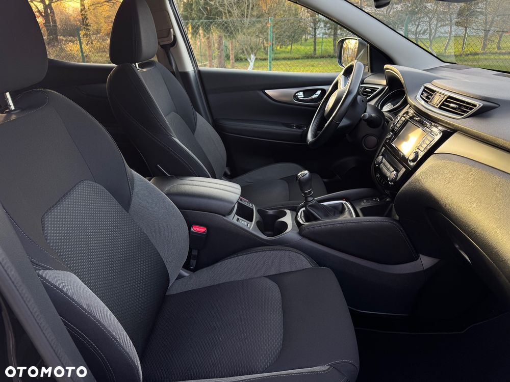 Nissan Qashqai 1.3 DIG-T ACENTA - 23