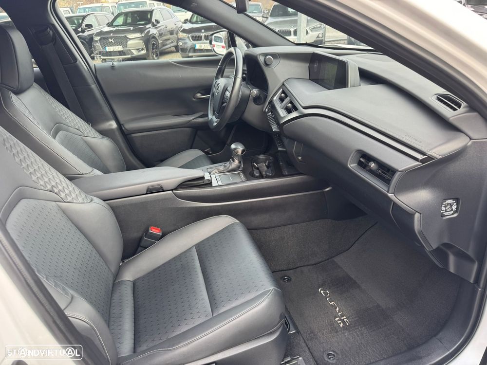 Lexus UX 250h Special Edition (LCA) - 11