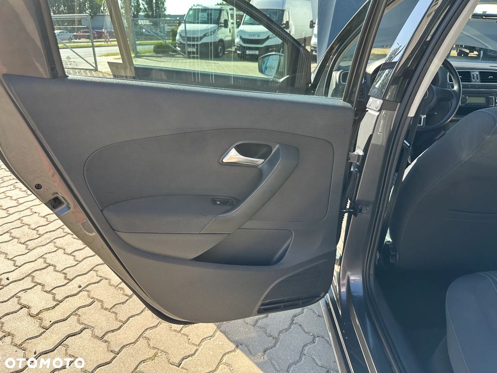 Volkswagen Polo 1.2 TSI Comfortline - 12