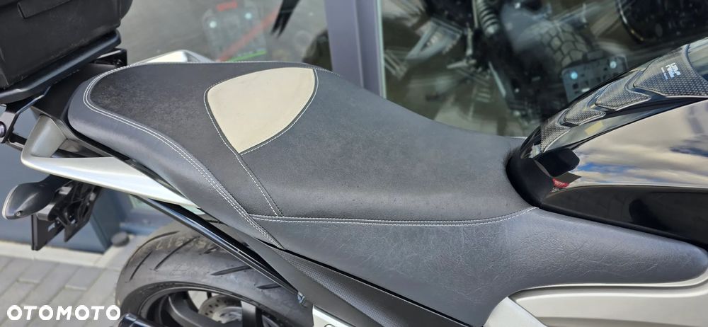 Honda VFR - 14