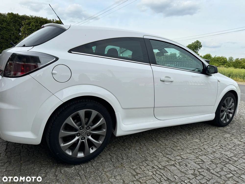 Opel Astra 1.6 Edition 111 Jahre - 10