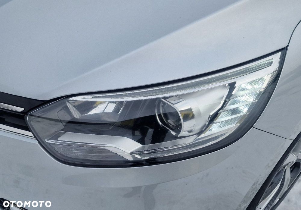Renault Grand Scenic - 32