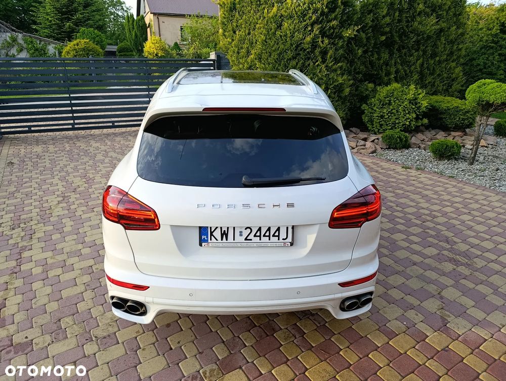 Porsche Cayenne S Diesel Platinum Edition - 17
