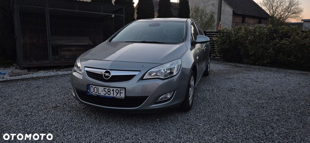 Opel Astra 1.4 Turbo 150 Jahre - 5