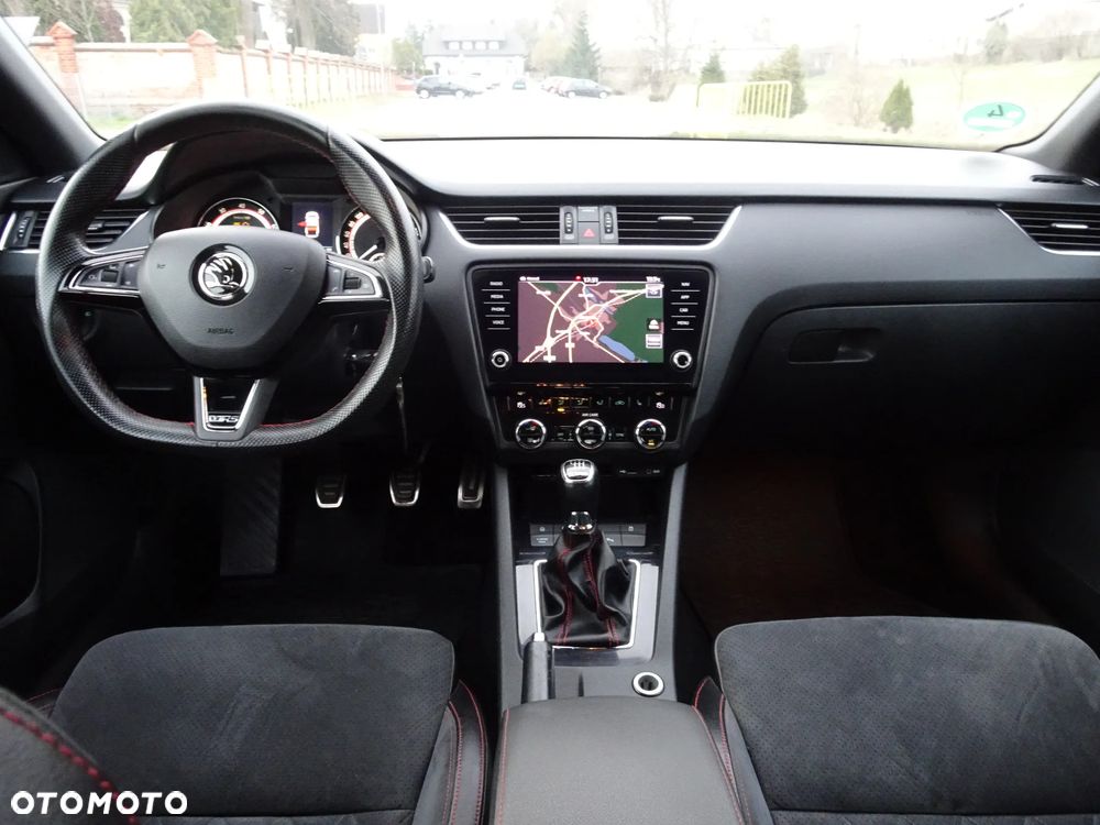 Skoda Octavia 2.0 TSI RS - 14